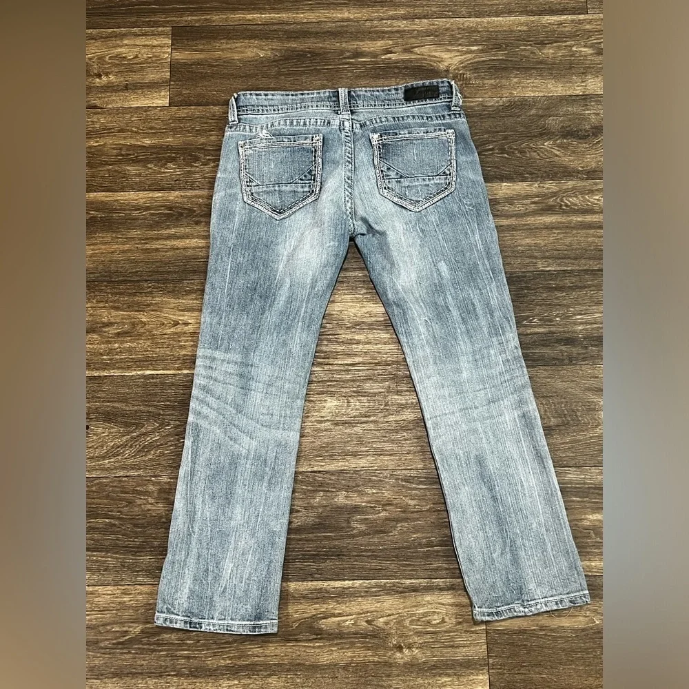 Day Trip Leo Light Wash Jeans Distressed Size 30